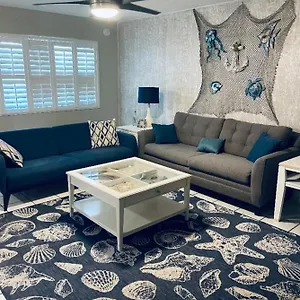 Lovely 2 Bedroom 1 Bathroom Retreat Minutes From The Apartment Daytona Beach