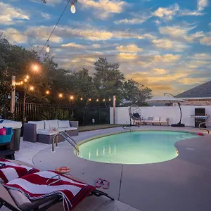 Holiday home Heated Pool And Golf Cart, Walk To Beach! Deal!, Destin